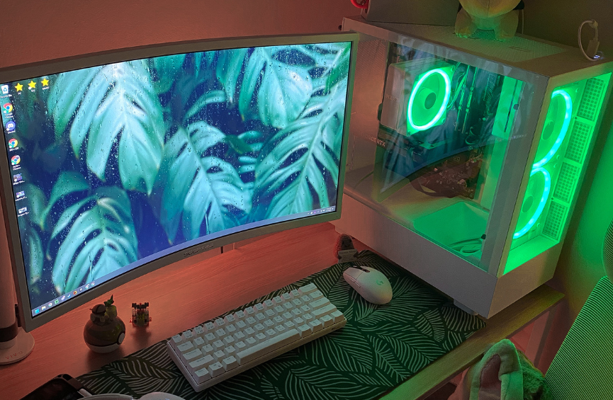 Green and White PC Gaming Setup Aesthetic